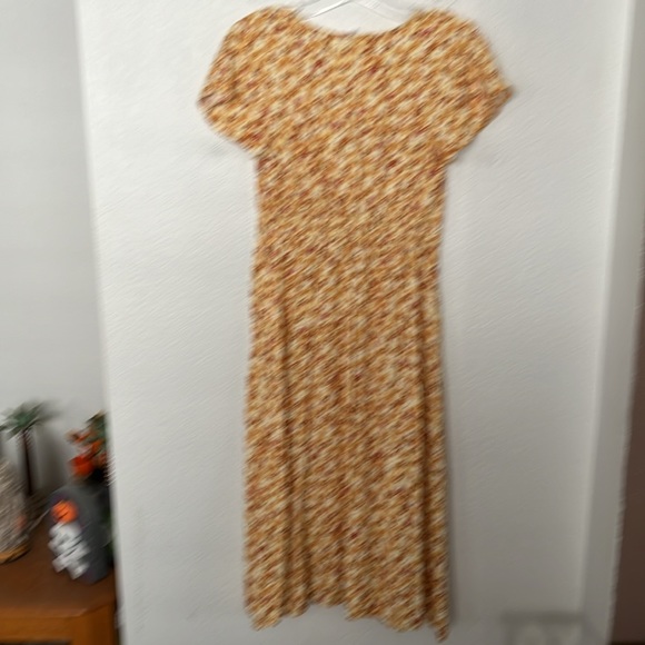 🌼CUTE DRESS YELLOW FLORAL PATTERN SIZE XSP GREAT CONDITION BUTTON DOWN FRONT - Picture 4 of 5